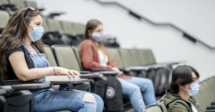 Studenten während der Corona-Pandemie