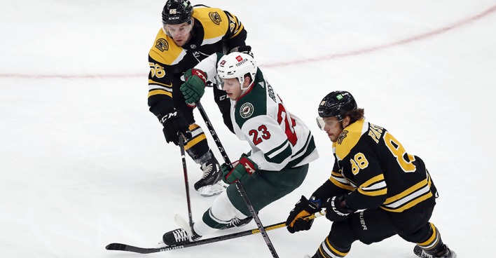 Marco Rossi bei seinem NHL-Debüt