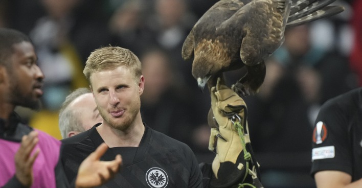 Martin Hinteregger wird Wirt. | Credit: Michael Probst / AP / picturedesk.com