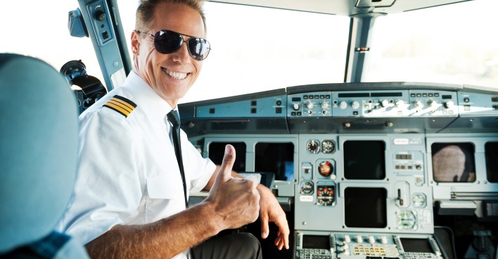 Aus Pilotensicht: Die besten Airlines | Credit: iStock.com/g-stockstudio