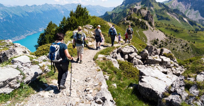 Wird "Wandern" bald von Ärzten verschrieben? | Credit: iStock.com/Markus Thoenen