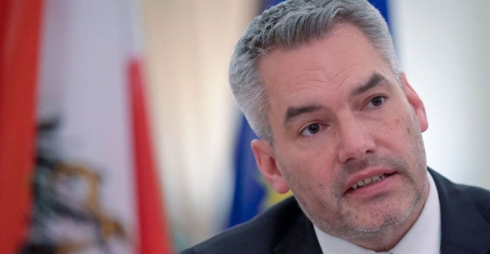 Bundeskanzler Karl Nehammer in Nahaufnahme