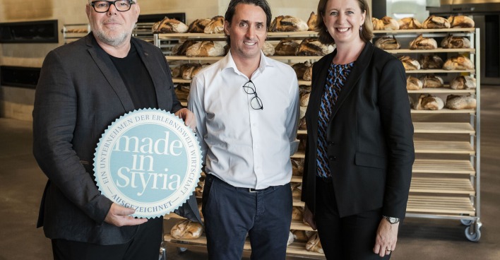 Martin Auer (M.) mit Eberhard Schrempf und Barbara Eibinger-Miedl