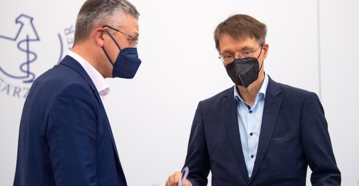 Porträt mit Maske