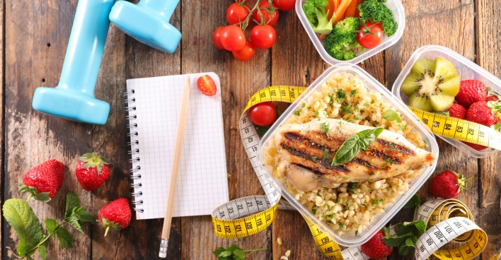 Schnell abnehmen einer Blitz-Diät | Credit: iStock.com/margouillatphotos