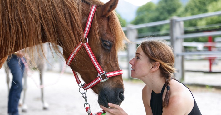 Pferd und Eva Malle