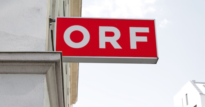 Schild außen am Gebäude
