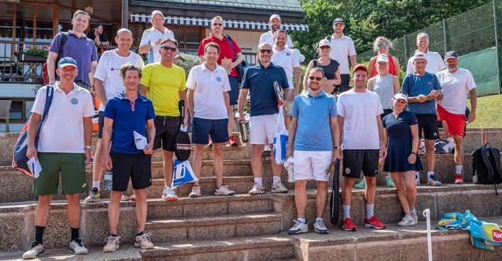Unternehmer und Führungskräfte beim Tennis Cup 2022| Credit: Gregor Hoheneder