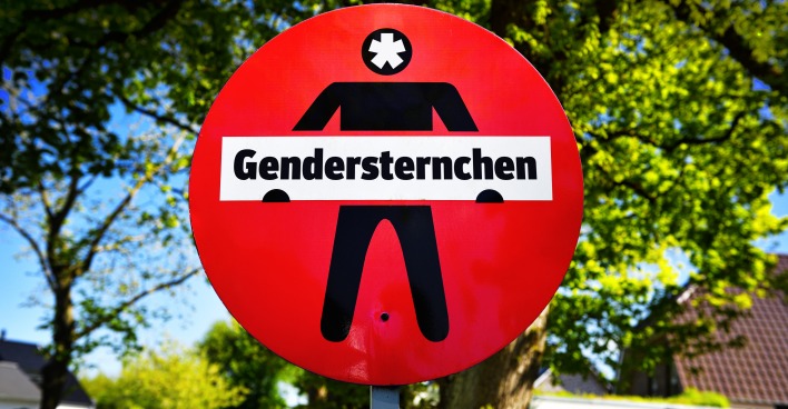 Anti-Gender-Schild | Credit: Copyright-Hinweis: Christian Ohde / ChromOrange / picturedesk.com