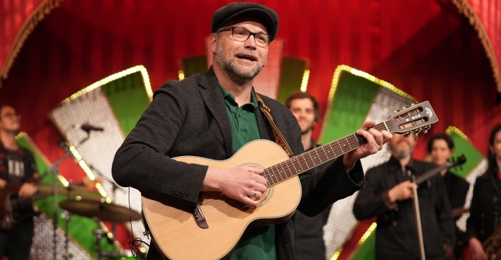 Kabarettist Thomas Stipsits auf der Bühne