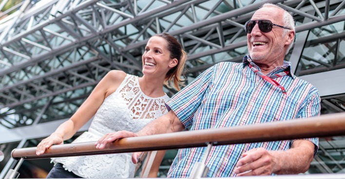 Didi Mateschitz und Freundin Marion bei einem Stadionbesuch.