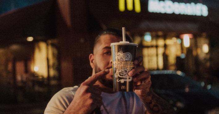 RAF Camora Menü bei McDonald's