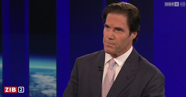 Screenshot: Tassilo Wallentin im Studio der ZIB2.
