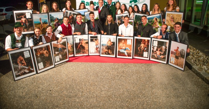Die Models bei der Präsentation der Fotos