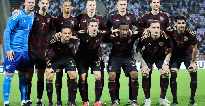 Die deutsche Fußball-Nationalmannschaft: Teamfoto in Katar. | Credit:Christian Charisius / dpa / picturedesk.com