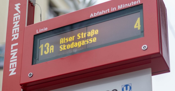 Anzeigentafel mit Minutentakt | Credit: Manfred Helmer/Wiener Linien