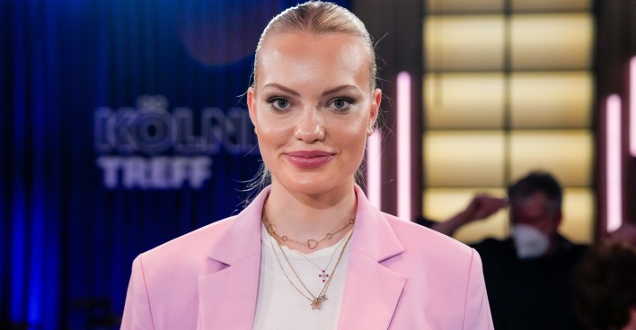 Cheyenne Ochsenknecht lächelt
