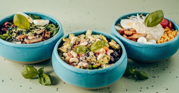Gefüllte Bowls-Schüsseln von Alpoke