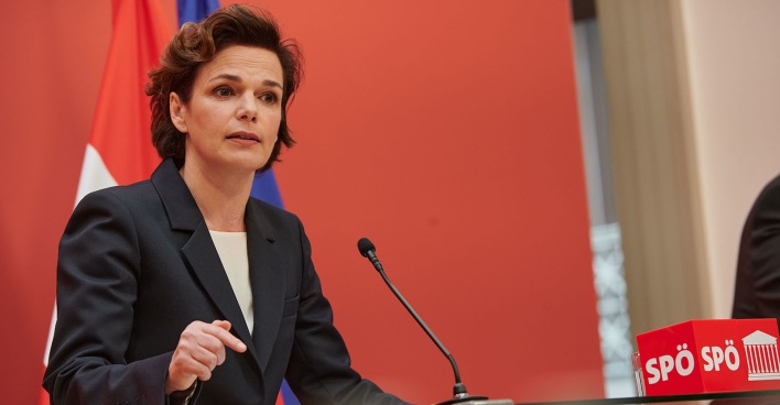 Die SPÖ-Bundesparteivorsitzende Pamela Rendi-Wagner im Rahmen des "Roten Foyer"