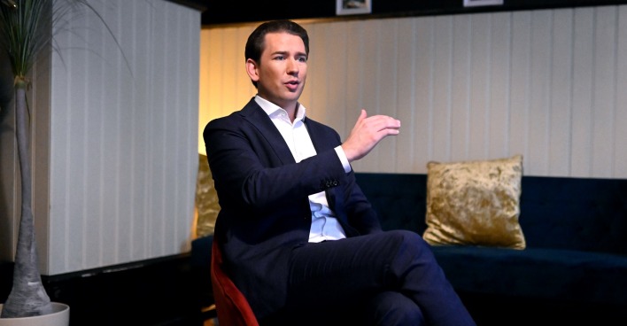 Der ehemalige österreichische Bundeskanzler Sebastian Kurz am Donnerstag, 13. Oktober 2022, im Rahmen eines Interviews mit der APA-Austria Presse Agentur in Wien