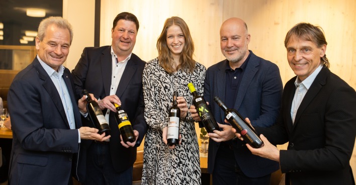 Vertreter der Öffentlichkeit bei Weinprämierung