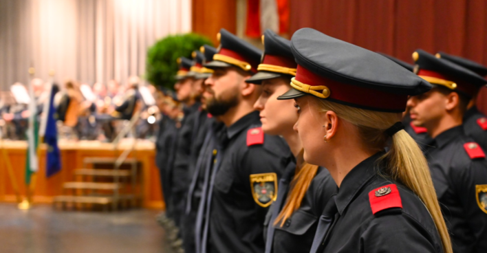 Absolventen der Grundausbildung der steirischen Polizei