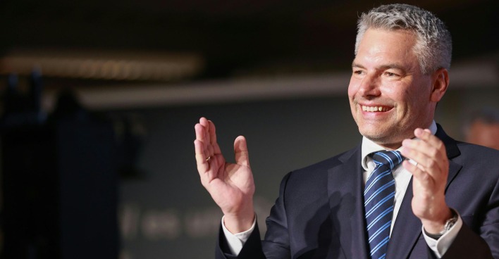 Bundeskanzler Karl Nehammer bei einer Wahlkampf-Veranstaltung