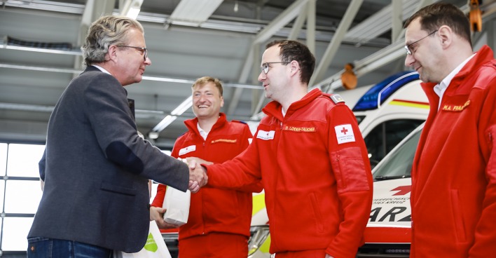LH Drexler besuchte auch das Rote Kreuz
