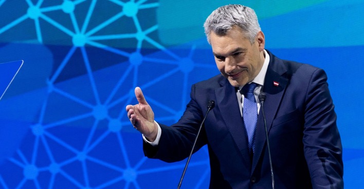 Bundeskanzler Karl Nehammer beim Austrian World Summit