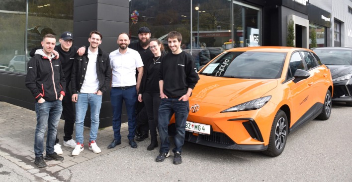 Das Team des ersten MG-Standorts im Ländle: Fabian, Azamat, Umar, Claudio, Mike, Tanja und Ricardo