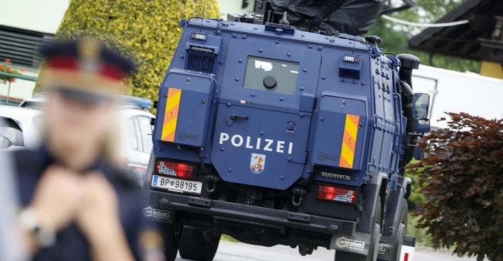 Einsatzfahrzeug der Cobra-Polizisten