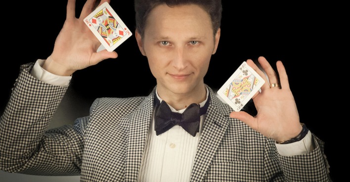 Der ukrainische Profi Aleks Vozniuk wird bei der Zaubergala gemeinsam mit seiner Gattin Olena das Publikum begeistern.