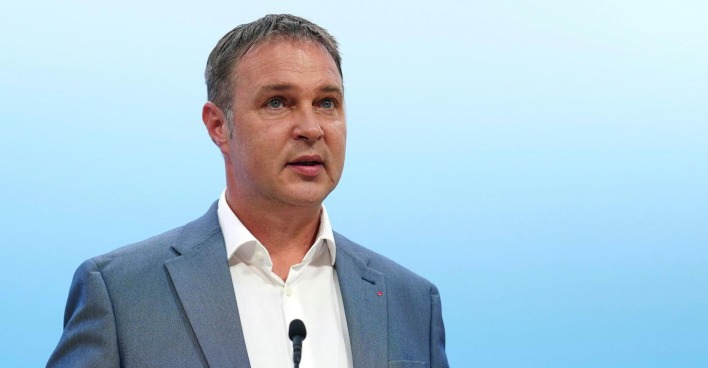 Babler in seiner ersten offiziellen Reaktion. Er wirkt verhalten