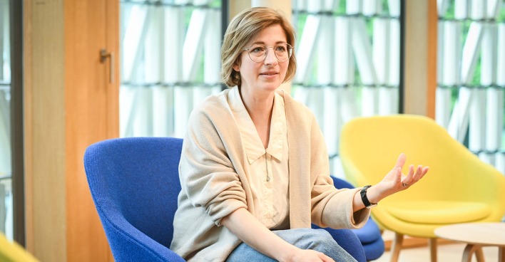 „Wir sind ein  Wissens- und Ideenraum, der Möglichkeiten für alle Bevölkerungsschichten eröffnet. “ Mag. (FH) Johanna Baumgartner, Leitung Stadtbibliothek