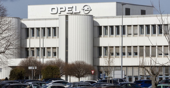 Das Opel-Werk Wien Aspern von außen