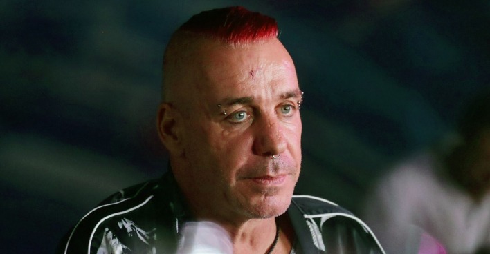 Till Lindemann ungeschminkt im Porträt.