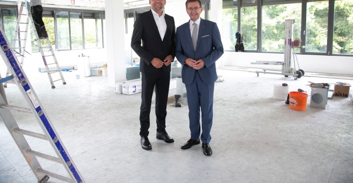 SVS-Obmann Peter Lehner und Wirtschafts-Landesrat Markus Achleitner.