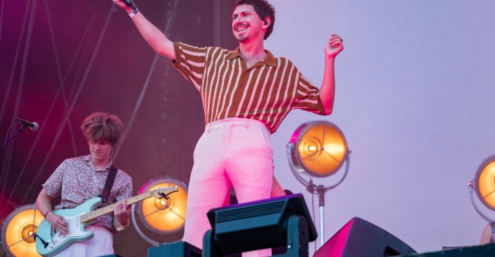 Julian le Play auf der Bühne beim Donauinselfest.