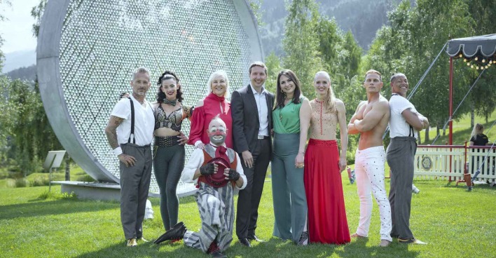 Circus Roncalli Künstler in den Swarovski Kristallwelten
