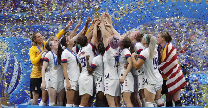 Die USA-Damen jubeln über den Weltmeister-Titel im Jahr 2019.