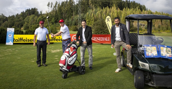 Bogensperger, Weiss, Plieschnig und Hartleb am Golfplatz