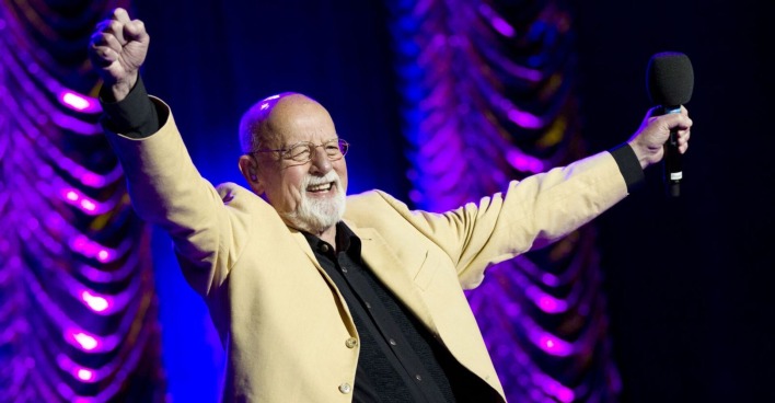 Roger Whittaker auf der Bühne in der Wiener Stadthalle.