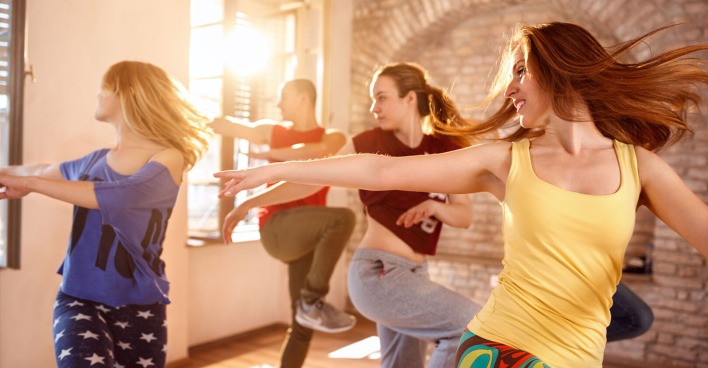 Zumba-Tänzerinnen | Credit: iStock.com/LuckyBusiness