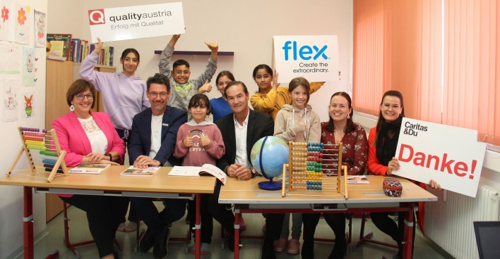 Lerncaféschüler mit Caritas-, Quality Austria- und Flex Althofen-Vertretern