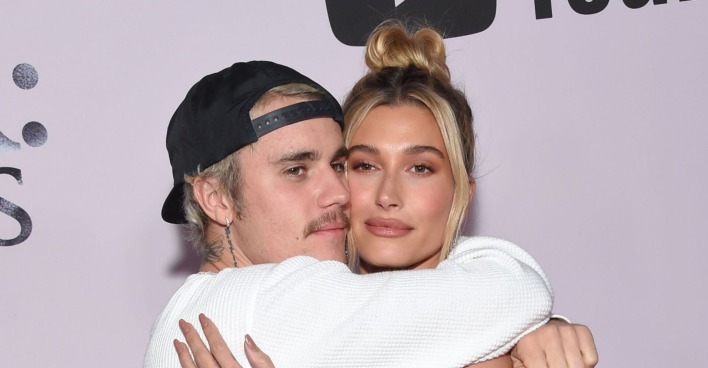 Justin Bieber umarmt seine Hailey