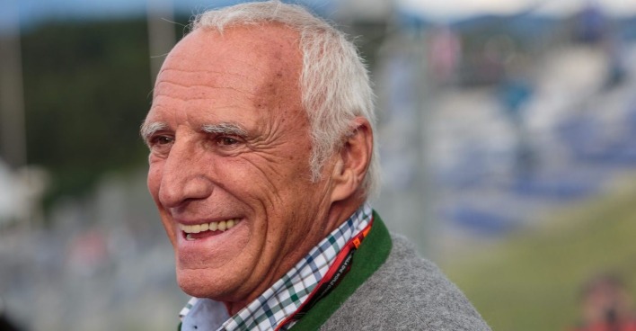 Dietrich Mateschitz lächelnd.
