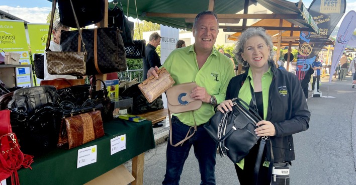 Harald Schwarzer und Maria Ellensohn warben bei Junker-Jonas-Markt kräftig für die gute Sache.