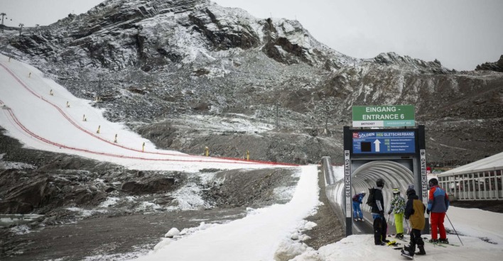 Aktuelles Bild mit wenig Schnee aus Sölden.