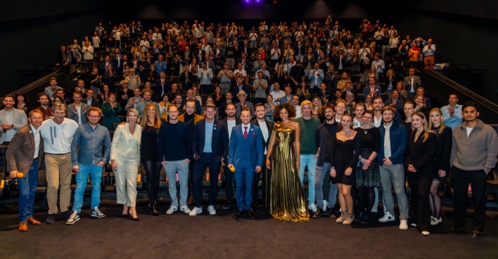 Gruppenfoto aus dem Kinosaal