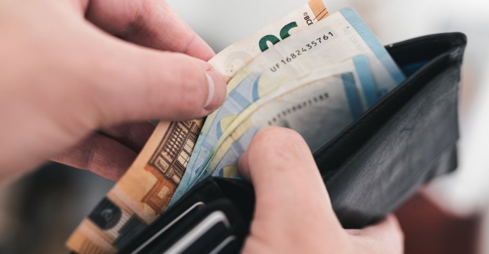 Geld in einer Geldtasche